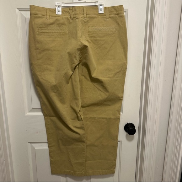 LL Bean Men’s Easy Care Classic Fit Stretch Katahdin Khaki Chino Pants 38Wx 29 - Picture 2 of 5